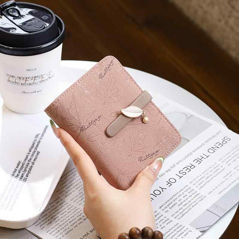 財布 レディース かわいい ミニ財布 葉っぱ型 金具 3つ折り コンパクト 拡張可能 小銭入れ付き ハンドバッグ風 ウォレット 耐摩耗 ブラウン ピンク ベージュ キャメル ブラック ブルー