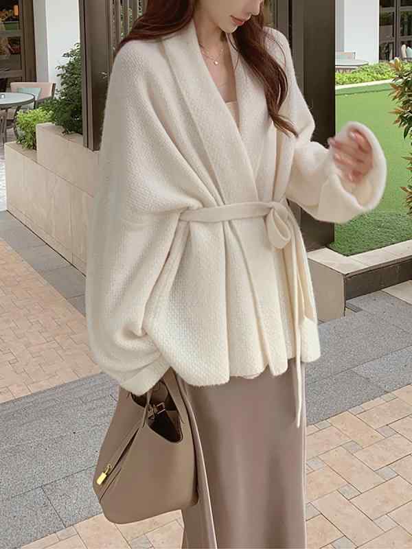 カーディガン 女性用 秋冬 ゆったり アルパカウール ニット 切り替え 長袖 開き トップス 通勤 気質 スタイル 純色 ワイド フィット 普通丈 無扣 リブ 加工 接触冷感 ブラック ホワイト 綿混 軽量 吸湿速乾 伸縮性 7,592円