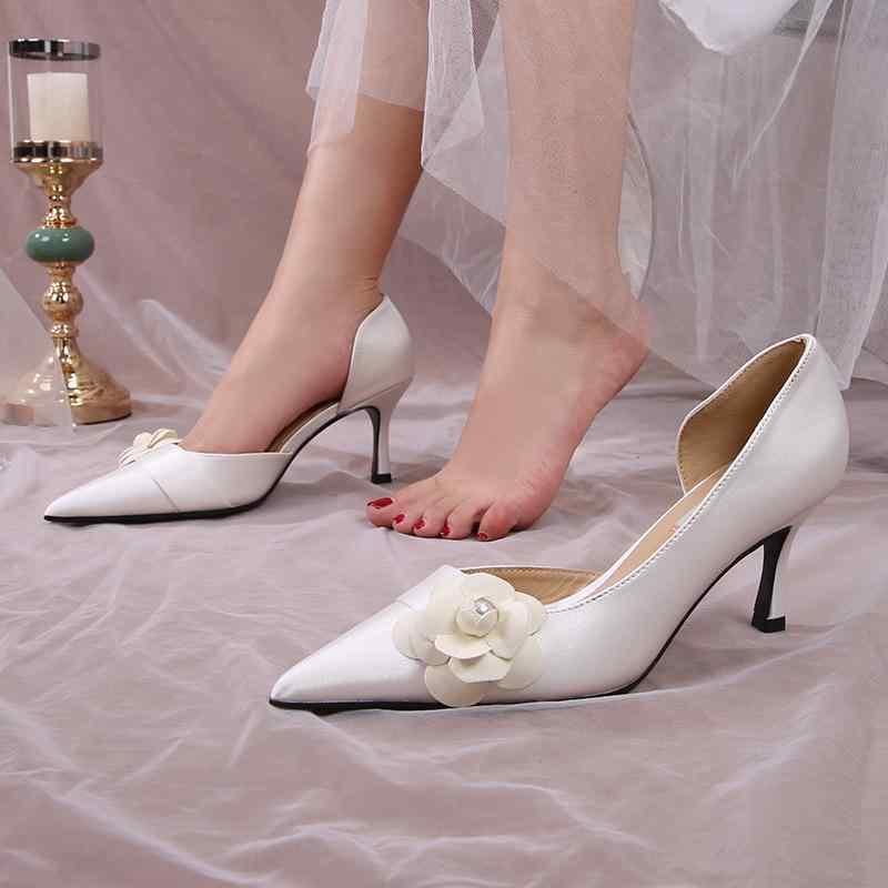 サンダル レディース ウェディング 結婚式 白 6cm 7cm 8cm ヒール 花柄 initialized 婦人靴 披露宴 パーティー 二次会 かわいい おしゃれ きれいめ 清楚 上品 華やか 歩きやすい 疲れにくい 普段使い 春夏
