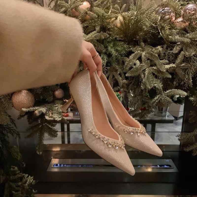 パンプス レディース キラキラ 伝達ルート石ころ チェーン店 ポインテッドトゥ スリッポン ピン踵 ハイヒール 御芽出度 御芽出度 寄り合い 二次会 交歓会 羊革 野羊革 3糎-5糎 グリッター 三鞭酒ゴールド 赤 赤いこと スエードクロス スウェー