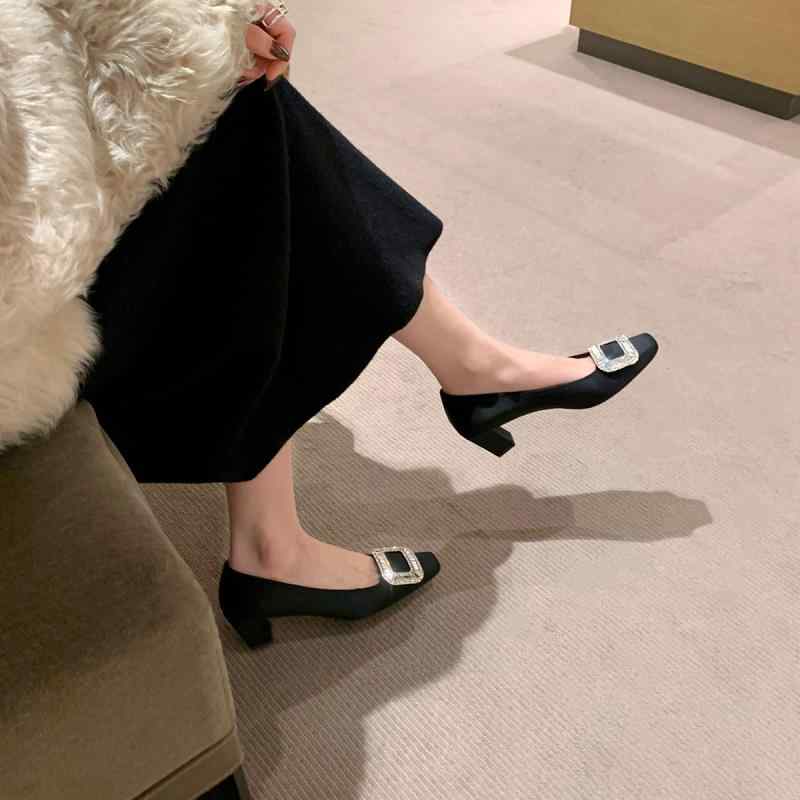 パンプス レディース 華燭の典 真??? チャンキーヒール ポインテッドトゥ 伝達ルート石ころ付き添い人 置き目踵 スリッポン 5珊踵 2珊踵 黒いこと ブドウ酒赤いこと 三鞭酒 しろがね色