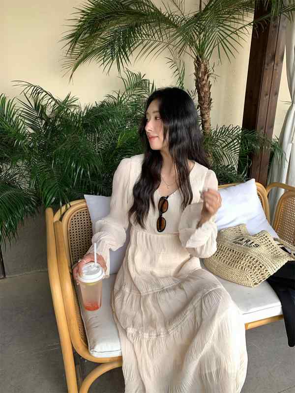 衣装 レディース 春 長袖 Vのど首 杏色 ゆったり ロング衣装 無地 ギャザー 太陽フレア袖 好いたらしいめ 愛くるしげ 韓国風