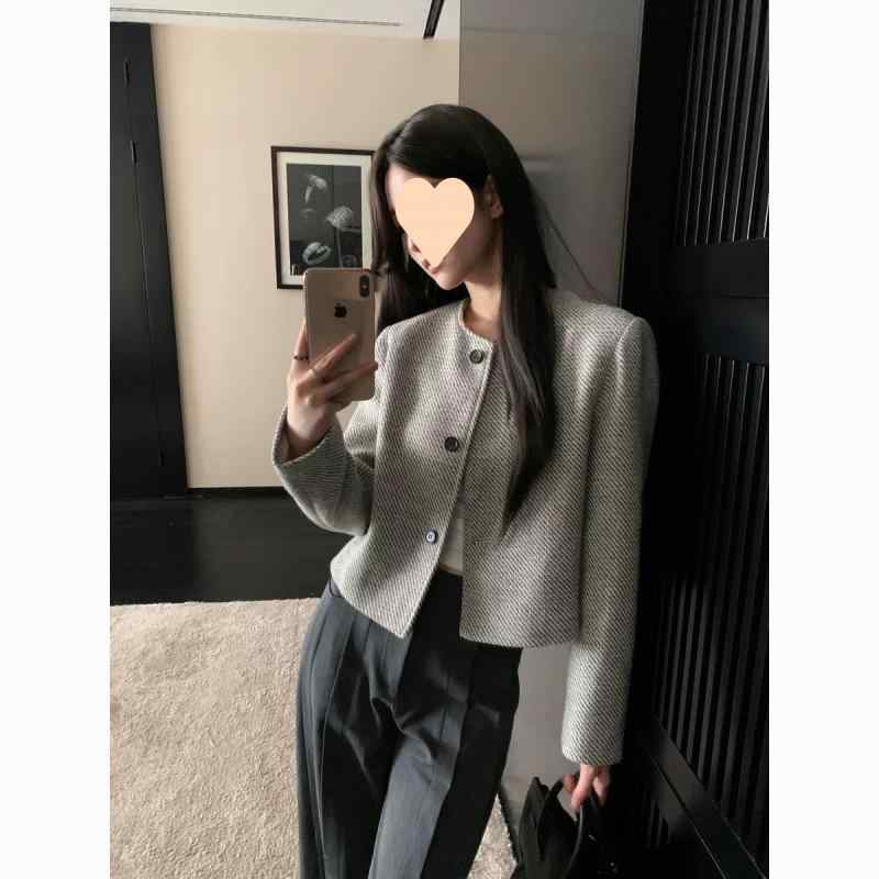 ジャケット レディース ストライプ柄 丸首 長袖 ショート丈 ツイード風 アウター 通勤 きれいめ 春秋 6,386円