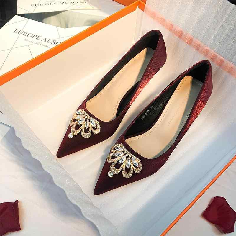 高跟パンプス レディース ポインテッドトゥ ピンヒール ビジュー サテン 結婚式 パーティー 二次会 謝恩会 卒業式 入学式 3cmヒール 5cmヒール 赤 黒 ベージュ 春夏 秋冬
