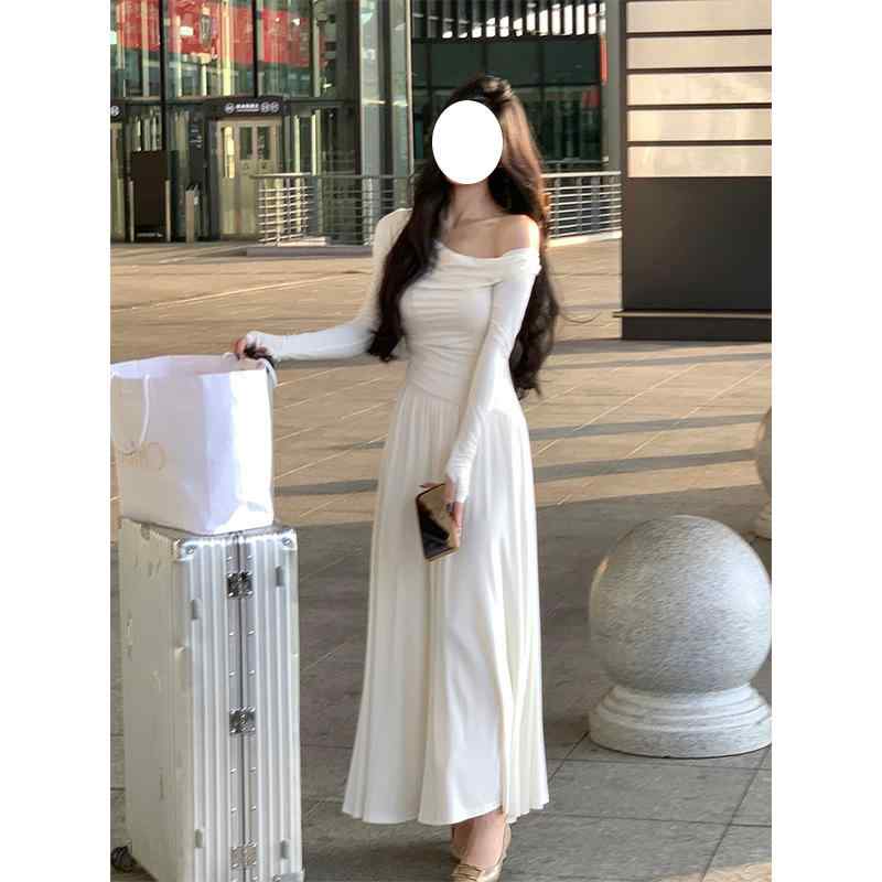 ワンピース レディース オフショルダー ニット Aラインワンピース ロングワンピース 背中開き デザイン 高見え 無地 ポリエステル 高腰 米白色｜トミーショップ 店