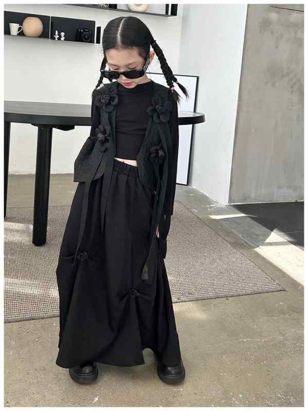 子供服 スカート 女の子 春秋 Aライン 中長丈 スカート 花柄 韓国風 ゆったり かわいい ガールズ ボトムス 普段着 おしゃれ ブラック 120cm 130cm 140cm 150cm 160cm