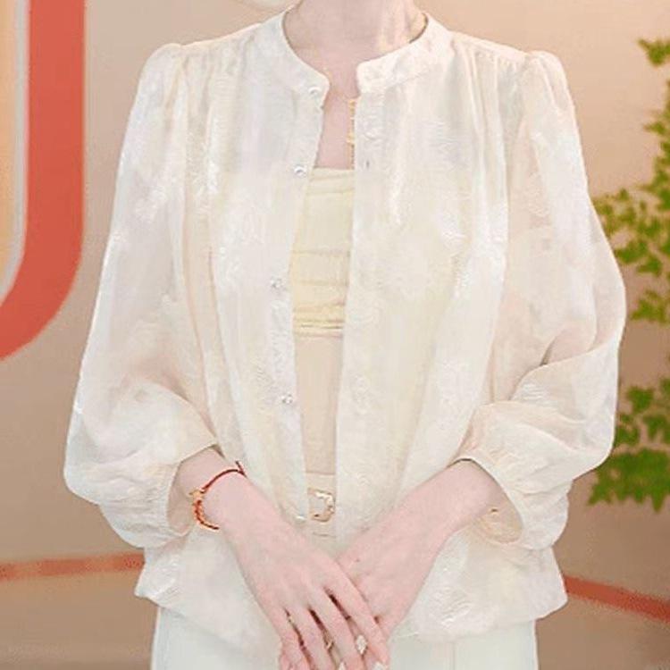シャツ レディース 春夏 防晒 開衫 外套 復古 軽薄 長袖 百搭 洋気 ワイドシルエット 白 植物 花卉 柄 ガゼット 織り 中国風 文? 単排 ボタン UPF30+ 七分袖 超薄 ポリエステル 90-95% 日常 旅行 外出 リゾート ゆったり 涼し