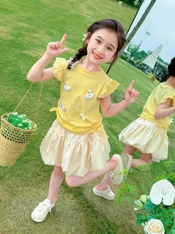 キッズ 女の子 夏物 セットアップ かわいい アヒル 半袖 トップス 花柄 スカート 上下セット 薄手 普段着 お出かけ着