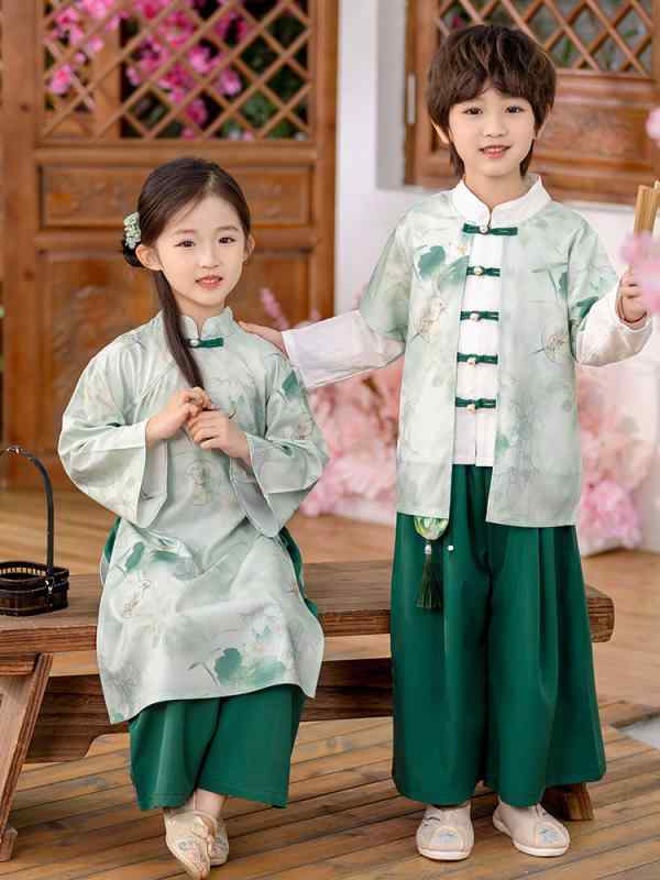 子供用 チャイナドレス 唐装 漢服 セットアップ キッズ 中国風 衣装 春夏秋冬 古典衣装 公園 発表会 舞台