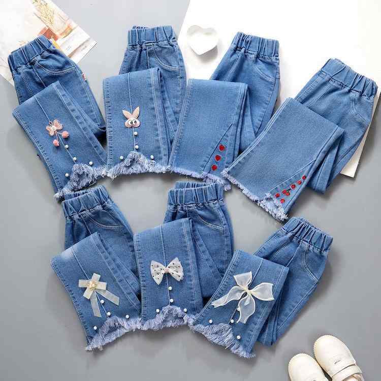 子供用ジーンズ 女の子 ラッパズボン 春秋 ワイドレッグ 長ズボン ストレッチ コーデュロイ かわいい ウサギ 刺繍 花柄 バタフライ 通園 普段使い ガールズ 女児 キッズ 100 110 120 130 140 150 160