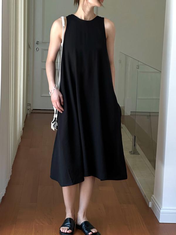 ワンピース レディース 夏 春夏 黒 無袖 Aライン ロング スカート 接触冷感 切り替え デザイン 肩ストラップ 丸首 ゆったり シルエット 日韓 スタイル 軽量 通気性 単品 セットアップ コーデ 日常使い 涼しい 素材 PVC ナイロン 混紡 女性