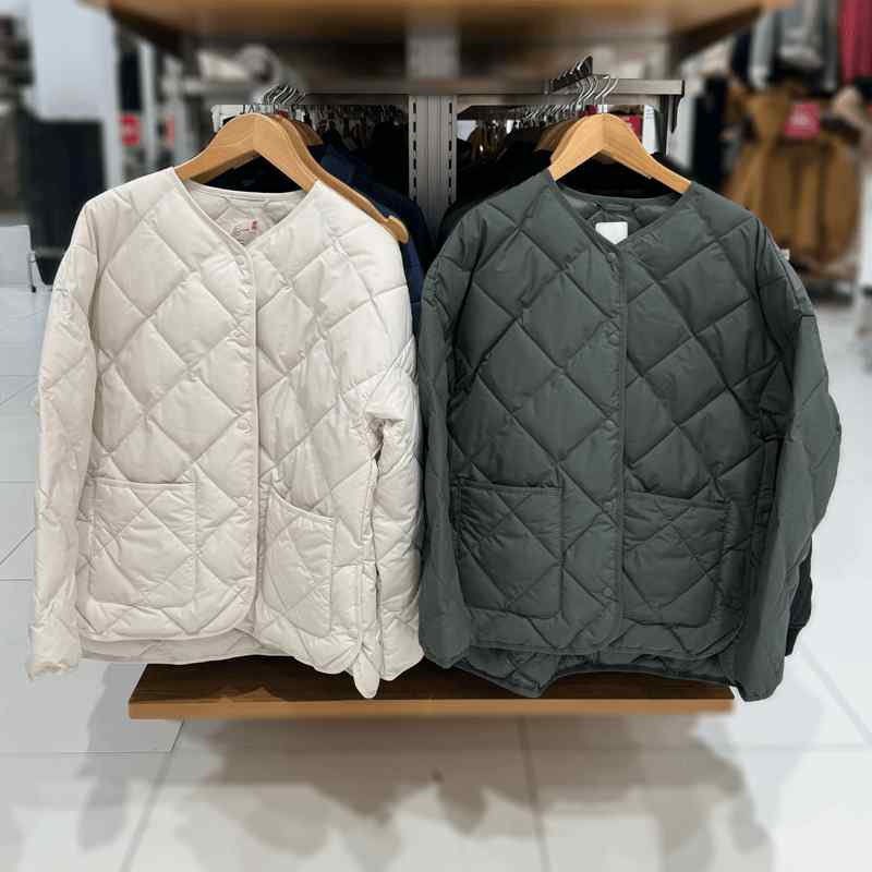 コート レディース 秋冬 軽量 無領 菱形格子 綿服 ショート丈 長袖 プリンセススリーブ POLOカラー シングルブレスト 伸縮性 雪ニール素材 ミディアム厚 ベージュ系 オリーブ ブラック 御姐風 カジュアル 私服 普段使い ファッションアウター
