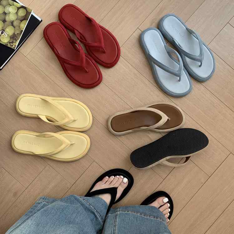 サンダル 女性用 厚底 ビーチサンダル 夏用 クールサンダル ファッションサンダル 韓国風 スエード素材 ラバーソール 滑り止め ブラック 赤 イエロー ブルー ベージュ 日常使い 軽量 フラットシューズ ビッグソール ビーチシューズ 休日スタイル