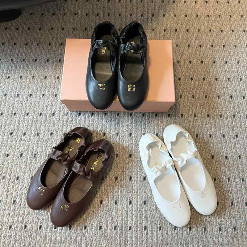 フラットシューズ 女性用 ローファー メンズ風 バレエシューズ 真皮 丸トゥ ソフトソール マリージェーン シングルストラップ クロスストラップ 牛革 羊皮内張り ラバーソール ローマスタイル 純色 低フォール 低トゥ 日常使い 通年 通勤 カジュアル