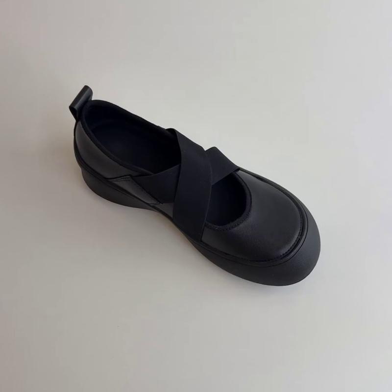 メンズ 厚底 クロスストラップ メアリージェーンシューズ ラウンドトゥ バレーシューズ 成人女性用 置き目とり捨てる レトロ シングルシューズ 羊皮 牛革 低・悉 粗中跟 5糎 純色 黒いこと しろがね色 当たること冷感 通い 日常 軽さ 伸縮性 吸湿速乾 夏 秋冬 ウィ