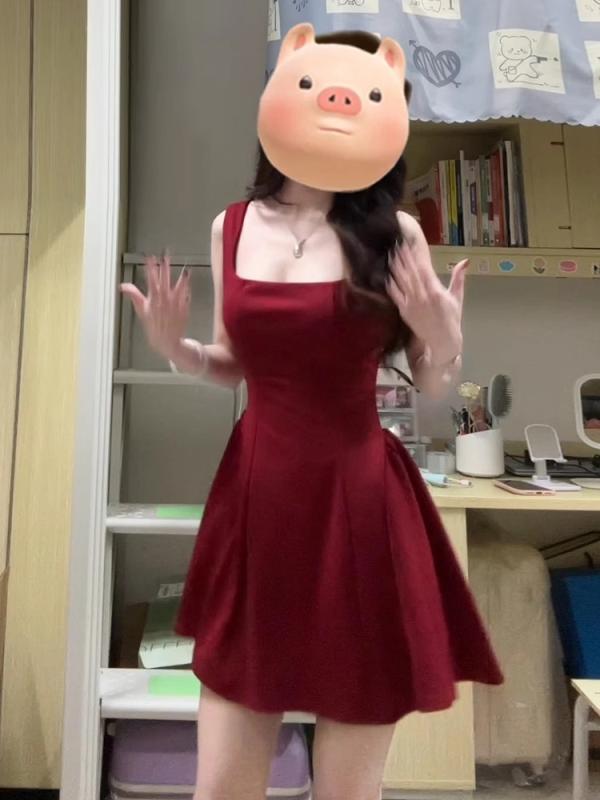 ワンピース レディース 吊り紐 赤 春夏 短め Aライン スカート 方領 無袖 ?? ポリエステル 混合 軽量 通気性 かわいい ガーリー 私服 普段使い 女性用 夏向け 爽やか スタイル
