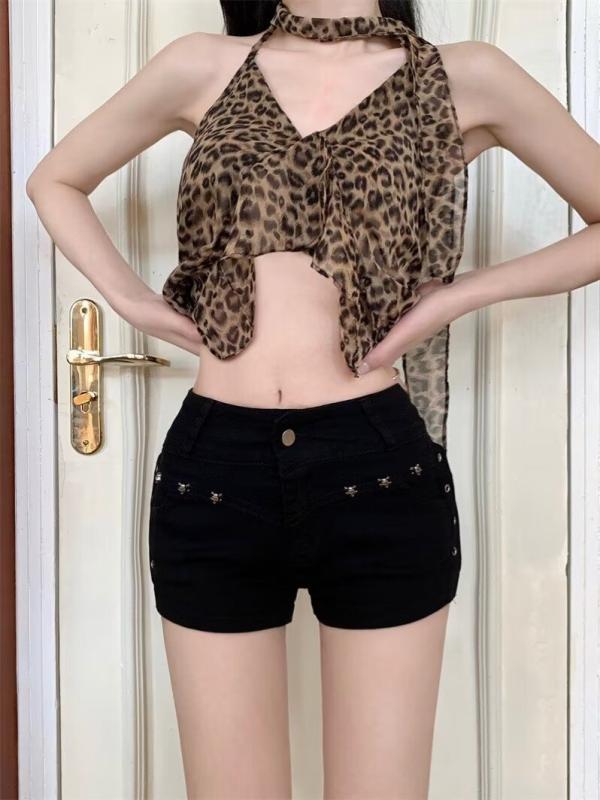 デニム ショートパンツ レディース 夏 高腰 タイト 包み込み デザイン 薄手 コットン 素材 微弾性 切り替え 加工 ブラック セクシー スタイル 気質 女性用 普段使い 軽量 吸湿速乾 機能 ハイウエスト ビッグシルエット トレンド