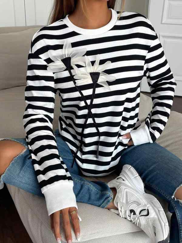 秋冬 レディース 長袖 ラウンドネック ストライプ フラワープリント ニット トップス Tシャツ トップス 快適 ポリエステル 90% ストレッチ 街頭スタイル カジュアル ブラックホワイト ストリートファッション 日常使い 軽量 通勤対応 アウトドア