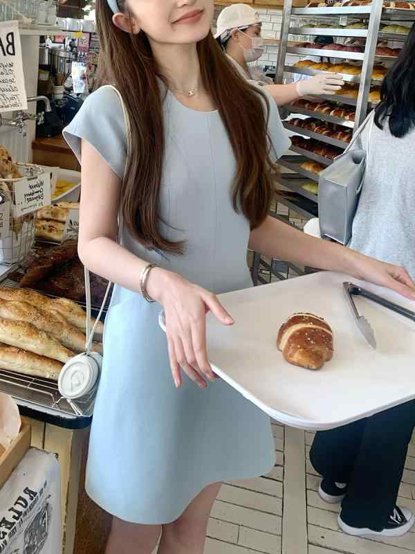 ワンピース レディース 春夏 かわいい 気質 通勤 普段使い 短袖 丸首 ポケット ハイウエスト Aライン 短丈 切り替え 軽量 伸縮性 吸湿速乾 ポリエステル 再生繊維 ホワイト ブルー