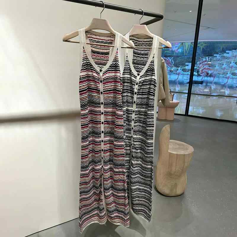 ワンピース レディース 春夏 背心 スカート Vネック 無袖 ミドルウエスト 単排ボタン 切り替え ストライプ 黒白 綿麻 麻70% 綿 シンプル 日韓 カジュアル 3D 立体 柄 格子 提花 加工 連衣裙