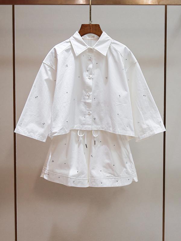 レディース シャツ トップス セット 夏 春夏 通勤風 気質 スタイル Aライン ワイドレッグ ショートパンツ セット 法式 デザイン フリル 襟 ビーズ 装飾 不規則 ヘム ポリエステル 95% 以上 軽量 素材 ピュアカラー 切り替え 加工 3分袖