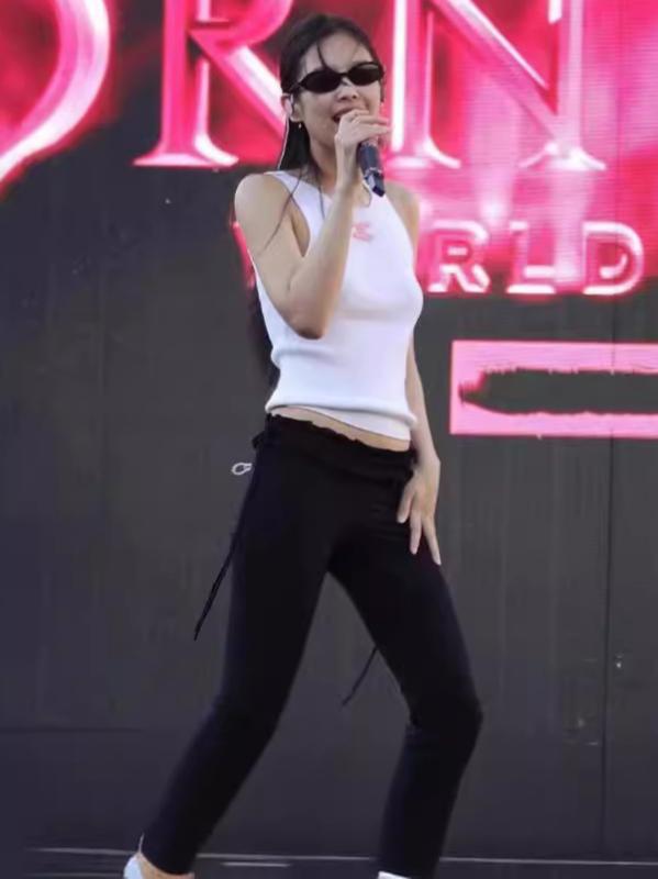 レディース 低腰 ブラック 花柄レース フレアパンツ 春夏 サイドドローストリング 紐付き ゆったり ストレッチ ロングパンツ 薄手 高弾性 街頭風 欧米スタイル 学生向け 普段使い 接触冷感 再生繊維 軽量 快適 フィット カジュアル トップス コーデ