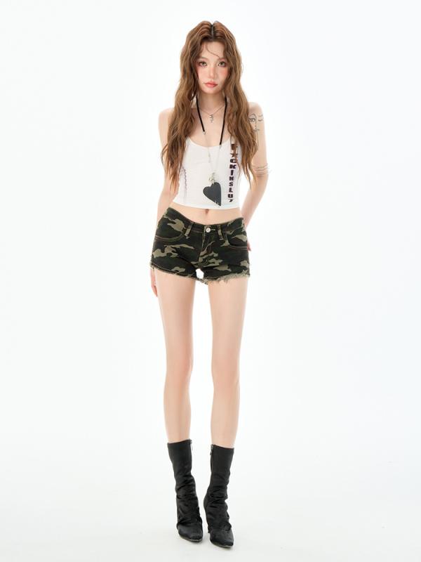 デニム ショートパンツ 女性用 夏 低腰 直筒 迷彩柄 フレアヘム 復古 タイト ストリート セクシー コットン 綿素材 軽量 吸湿速乾 普段使い ストリートファッション かわいい ヒップアップ タイトフィット コットン混 デニム生地 夏用 迷彩プリント