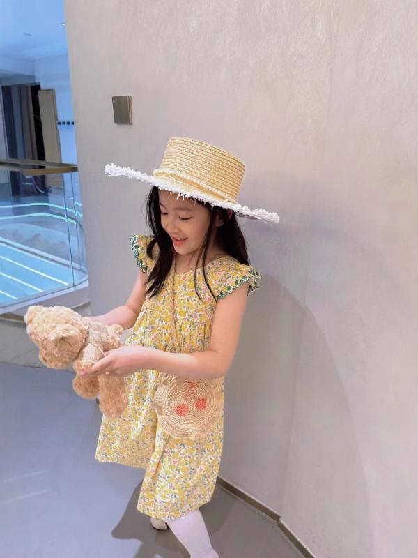 御嬢さん 衣装 春夏 愛くるしげ 黄味がかった 刷り上げる 刺しゅう フラウンス 袖 綿100 軽さ 通気性 伸縮性 A生産ライン スコート 3～8歳 御姉さん 普段使い走り 花柄 青写真 トップス お召しもの 赤ちゃん服 黄色 系 花 主題 スコート丈 ミモレ丈 冷やりとした 原料品 (x4)