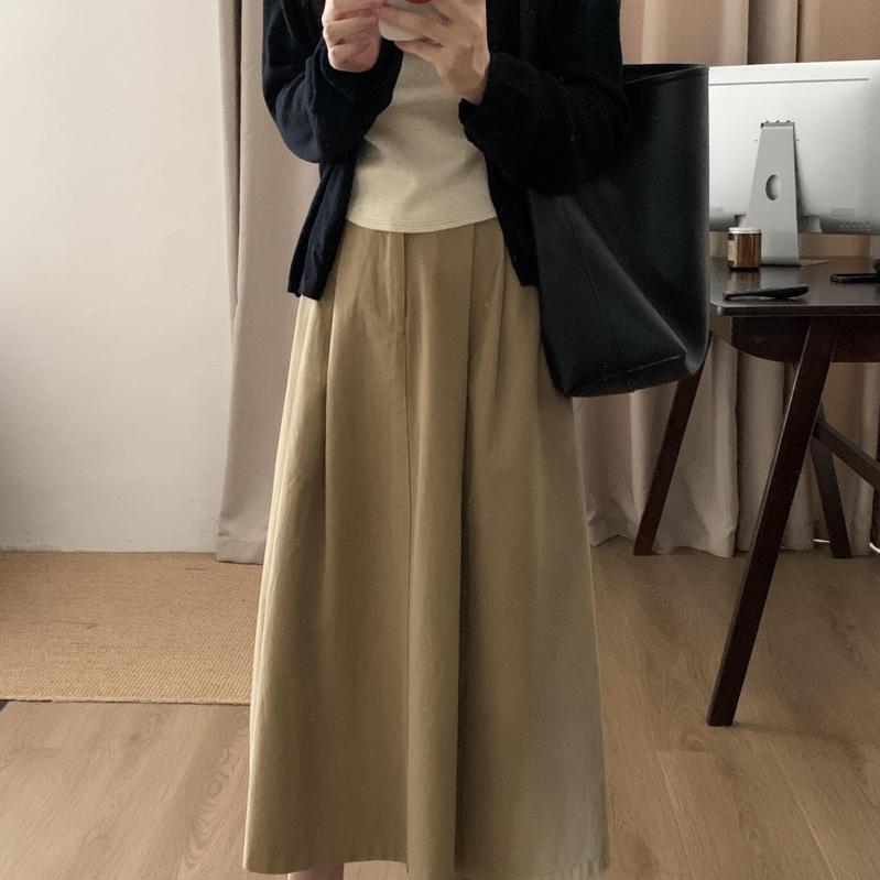 秋冬 スカート 女性用 ベージュ Aライン ミディ丈 フレンチスタイル クラシック 包み込み ロング丈 ボタン ポケット ミッドストレッチ 傘型 私服 気品 クラシカル ベーシック コーデ 秋物 コート ジャケット 合わせ