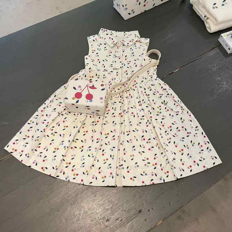 女児 ワンピース 女の子 夏用 ノースリーブ 背心 吊帯 スカート 綿 100% 桜桃 花柄 プリント 甘め かわいい Aライン ミッド ミディアムレングス ライトカラー アイボリー 3～8歳 90～150cm 通気性 吸湿性 軽量 子ども服 ガールズ