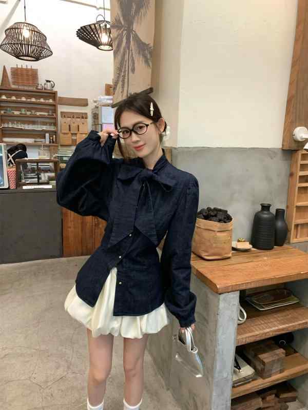 レディース 春夏 牛仔 シャツ 半身スカート セット バタフライ ボウタイ リボン 紐 花びら 袖 プリンセス スリーブ 長袖 コットン 綿素材 立体 3D プリント シルク 光沢 加工 ファッション 私服 セットアップ カジュアル スタイル ハイウエス