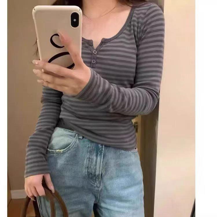 Tシャツ レディース 長袖 丸首 3つボタン 条紋 綿素材 修身 スリムフィット 百搭 インナー トップス かわいい 日韓カジュアル 普段使い 軽量 通勤 通学 春夏 ブラック ベージュ系 吸湿速乾 伸縮性 ビッグシルエット Vネック風