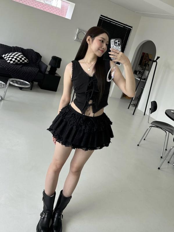 半身スカート レディース レイヤード レース プリーツ スカート 短丈 夏用 かわいい デザイン ポリエステル 素材 純色 プリーツ加工 無弾性 軽量 日韓カジュアル スタイル 白色 ブラック 普段使い スカート トップス コーデ