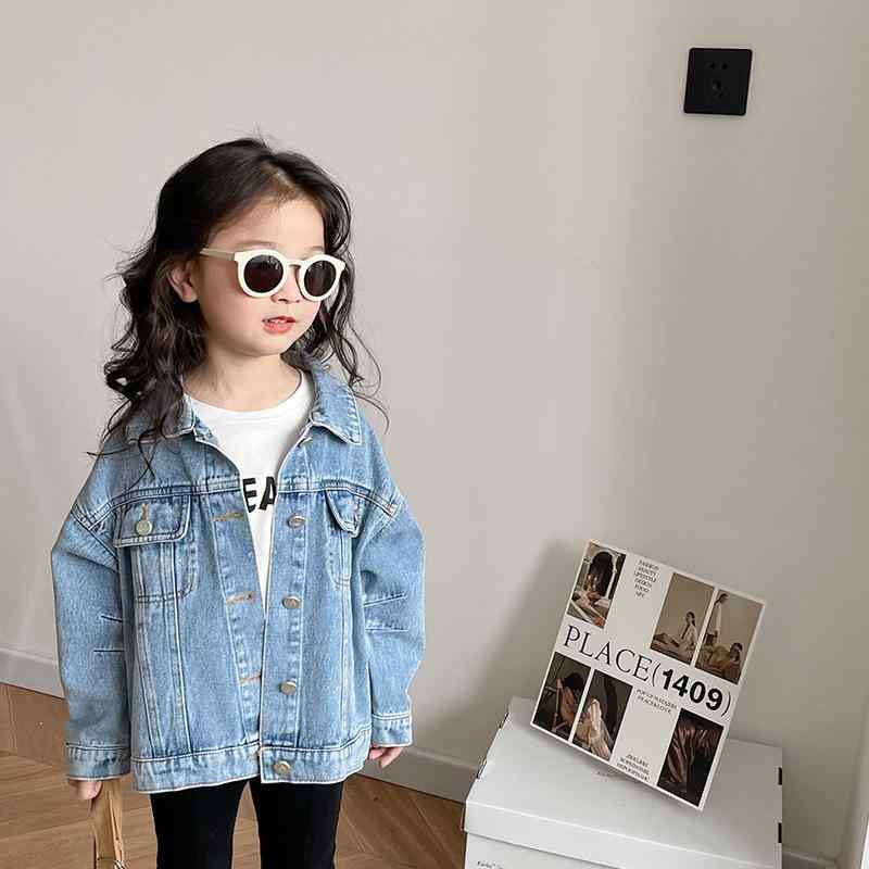 キッズ 女の子 コットン 牛仔ジャケット 春秋 トップス 切り替え スタンドカラー 単排ボタン 復古 春夏 秋冬 軽量 伸縮性 吸湿速乾 通勤用 普段使い 部屋着 アウトドア デニム カジュアル ファッション 子供服 女児 コットン混紡 牛仔色 ベーシッ