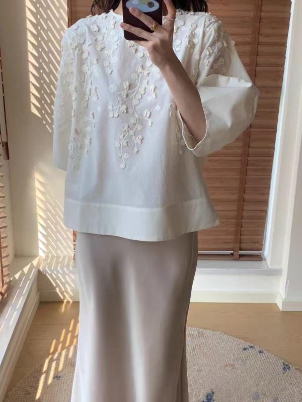 トップス 女性用 夏 春夏 綿 素材 軽量 伸縮性 接触冷感 九分袖 開衫 デザイン 立体刺? 花卉 植物柄 丸首 シャツ ブラウス ゆったり シルエット 普通丈 花柄刺繍 浅杏色 ピンク系 アイボリー 私服 気質 優雅 スタイル 日常使い 通勤 カジュ