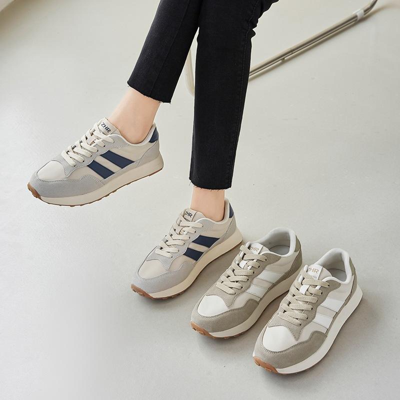 レディース スニーカー 運動風 休?シューズ 復古デザイン ランニングシューズ 丸型トゥ 低めヒール 牛津布 シュエットレザー 切り替え ピスカラーリング メッシュ内側 ゴムソール 紐締め 低カット 日常使い 通年対応 米ブルー 米カーキ ブラック 米レ