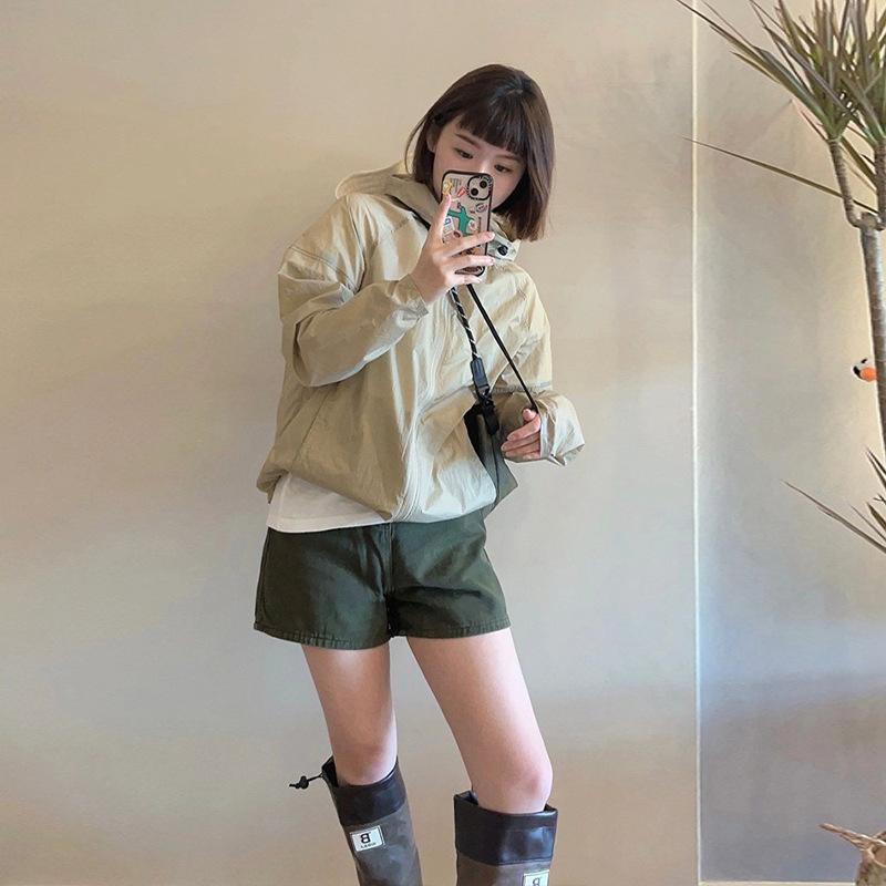 レディース 防晒ジャケット 夏 春夏 女性用 ワイドシルエット アウトドア スポーツ 薄手 通気性 綿素材 長袖 プリンセススリーブ ポロカラ フード付き ジップアップ 軽量 伸縮性 杏色 ピンク系 私服 ハイエンド カジュアル 日常使い 紫外線対策 涼