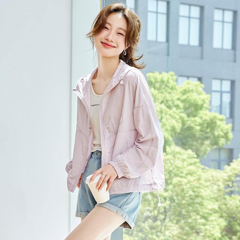 フード付き UVカット レディース トップス 春夏 接触冷感 軽量 薄手 短丈 ジャケット ロングスリーブ バットスリーブ 切り替え デザイン ナイロン 素材 ゆったり シルエット ラフ スタイル 純色 カラーバリエーション ホワイト ブルー イエロー