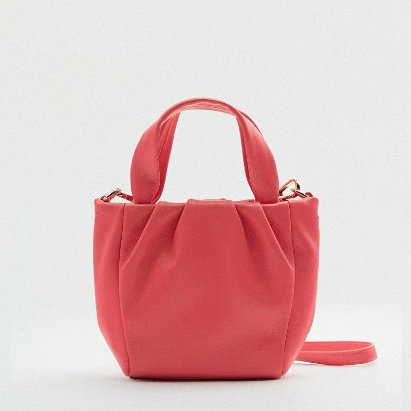 バッグ 女性用 夏 クラウド型 肩掛け 斜めがけ トート トートバッグ 日常使い 通勤 かわいい 軽量 ソフト PU素材 合成革 横型 方形 磁石開閉 スマホポケット ジップポケット 単肩ストラップ クロスボディ ハンドバッグ ミディアムサイズ ベーシッ(x3)
