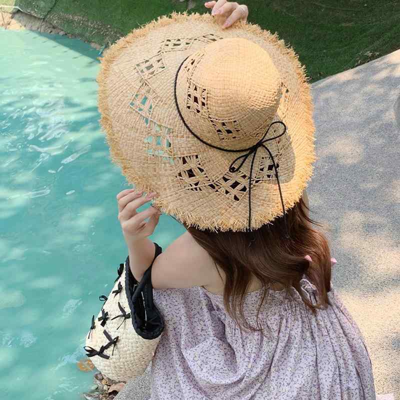 麦わら帽子 レディース ラフィグラス 毛縁 大帽檐 夏用 透気性 綿素材 米白色 沙? 海辺 バカンス 防紫外線 遮陽 春夏 日韓スタイル 清新 田園風 かわいい 軽量 普段使い アウトドア