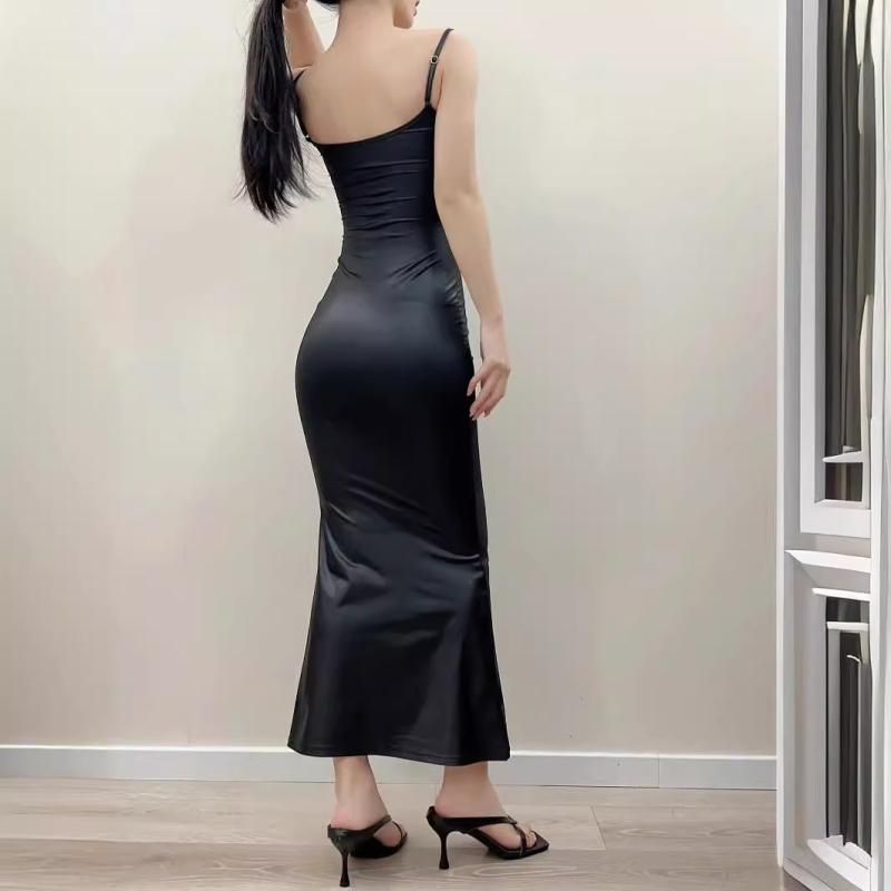 ワンピース レディース 吊り帯 タイト セクシー ロング 包み尻 魚尾 夏 甘辛風 高腰 一文字領 無袖 背中開き コットン ポリエステル 混紡 黒 浅灰 カーキ 長丈 スリム スタイル 気質 純欲 フィット 女性服 単品 セットオン 私服 名媛 セクシ