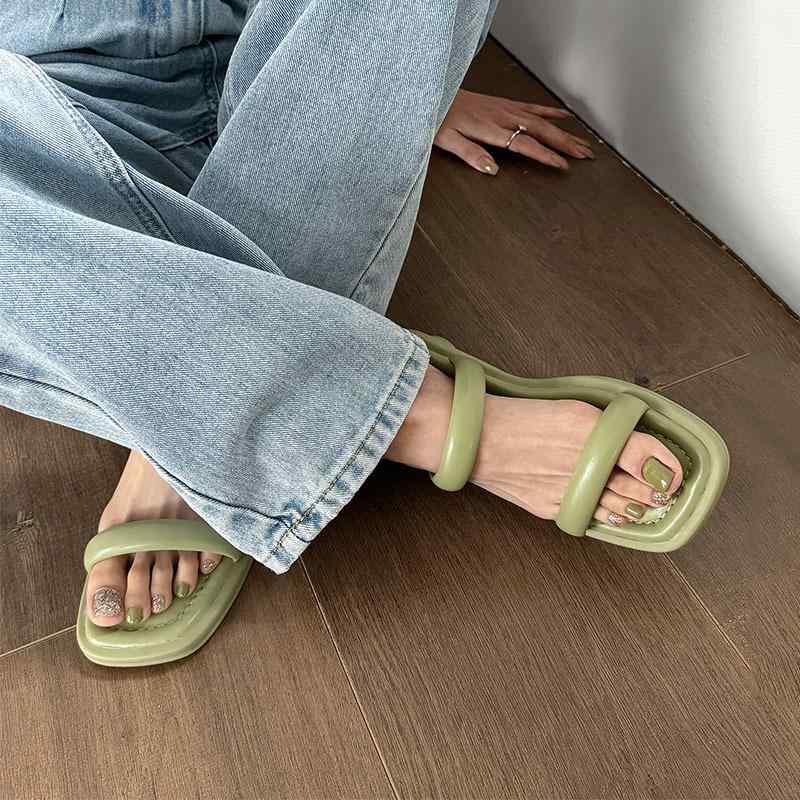 お上さん用 夏用 砂浜サンダル ワイドトゥ 厚底 分かりやすい 衣裳サンダル 純色 好いたらしい ソフトソール 軽さ 通気性 日常履き 緑 赤 白 天然ゴム底 編み目目論む