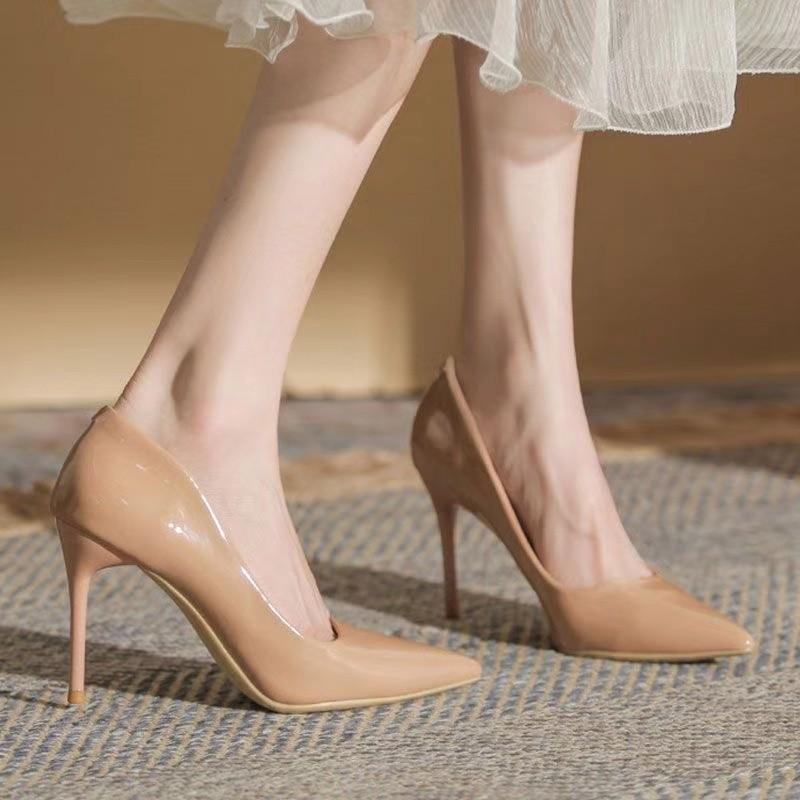 パンプス 置き目踵 チャンキーヒール ポインテッドトゥ 浅口 通い用 普段使い走り フォーマル 好いたらしいめ 雅びやか 成年者 20代 30代 40代 50代 お上さん用 黒いこと ベージュ 22.5糎 23糎 23.5糎 24糎 24.5糎 25糎 25.(x10)