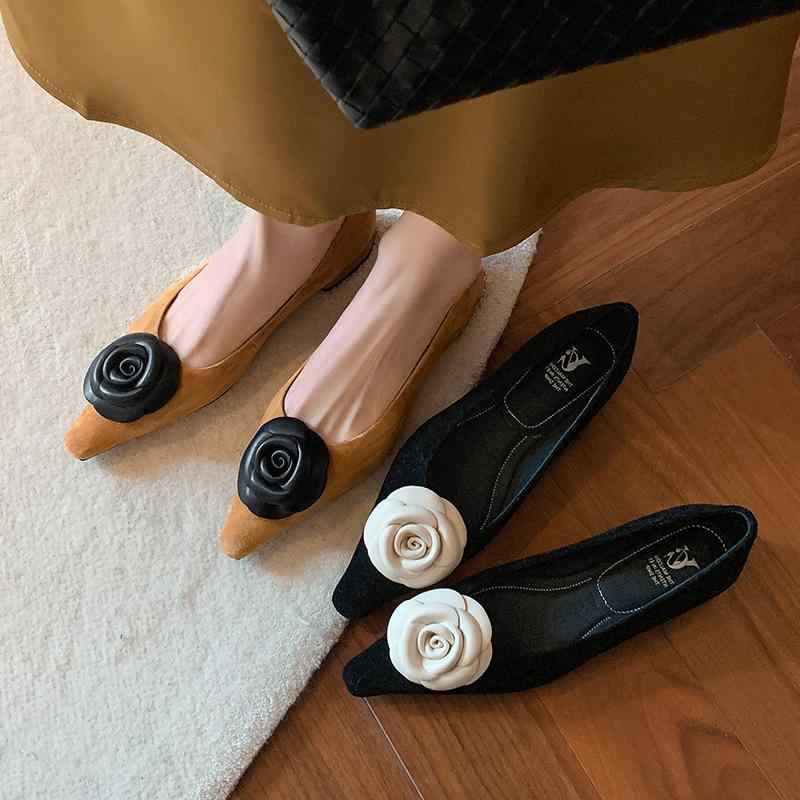 木目細かシューズ レディース パンプス チャンキーヒール 平べったい 一方ならずない パステル色の 履き分かりやすい 歩き分かりやすい 今めかしい 愛くるしげ 疲れにくい 走れる 通い用 普段使い走り アウトドア 軽さ 伸縮性 綿 麻 ジーンズ 生まれ変わり衣料繊維 御機嫌酉の方角 ビッグ影ぼうし