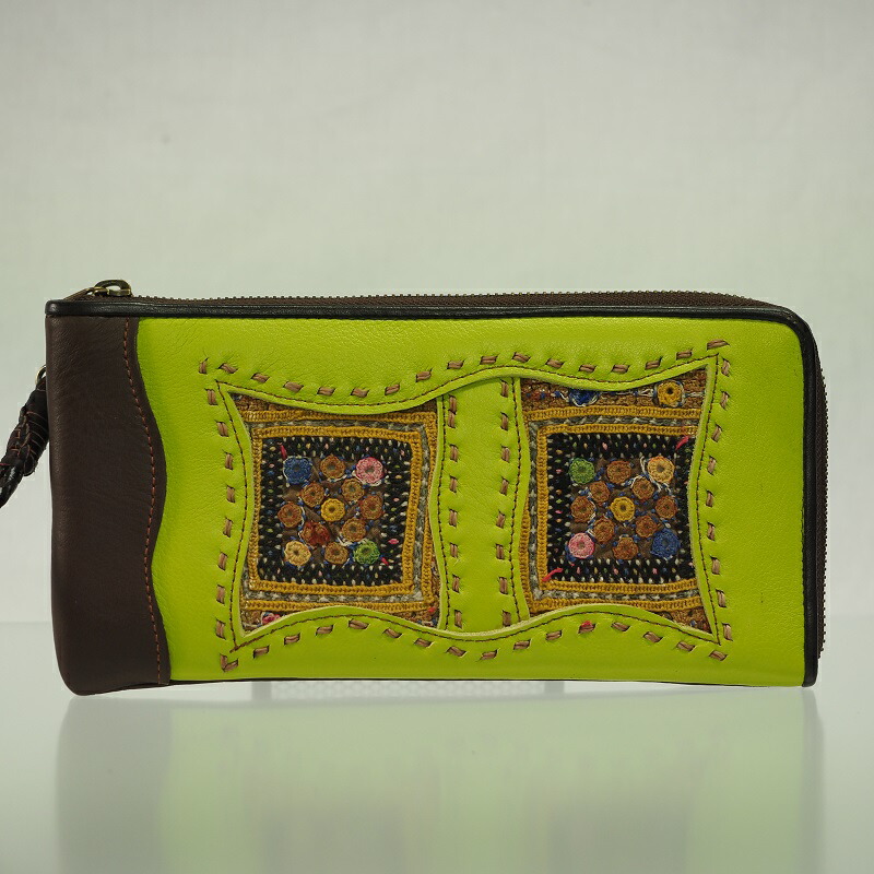 楽天市場】インドのミラーワーク刺繍古布×レザー長財布（レッド