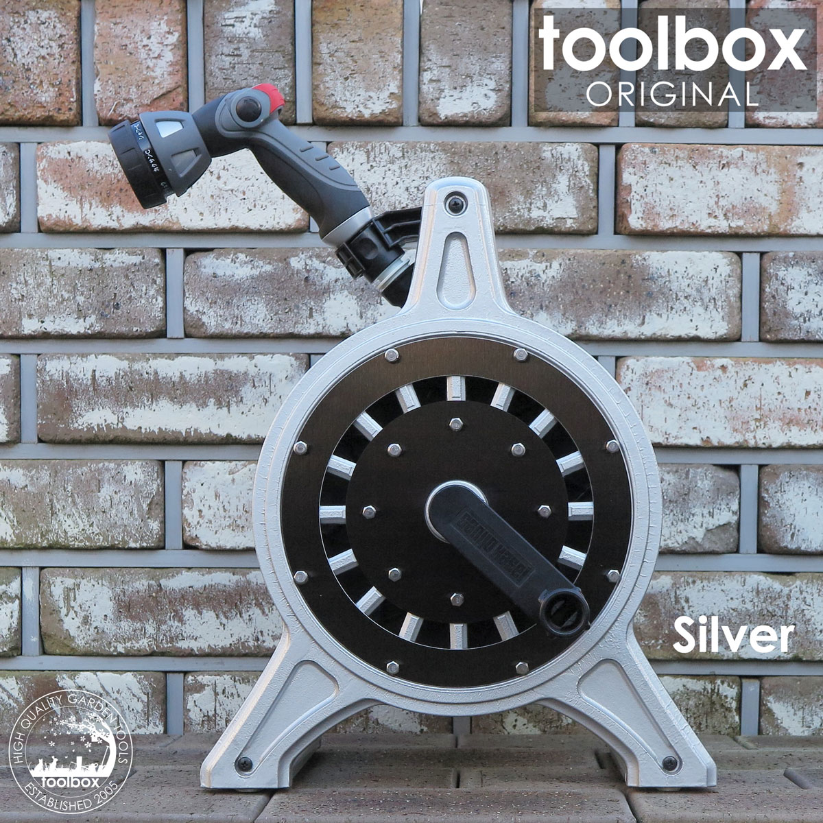 アルミホースリール販売実績4500台 オリジナルデザイン ホースリール Cosmo 3b コスモ B ブラック シルバー レッド おしゃれ 高品質 送料無料 散水 水まき 水やり 洗車 ホースリール 散水ホース 新築祝い のし対応 沖縄 離島配送不可 Painfreepainrelief Com