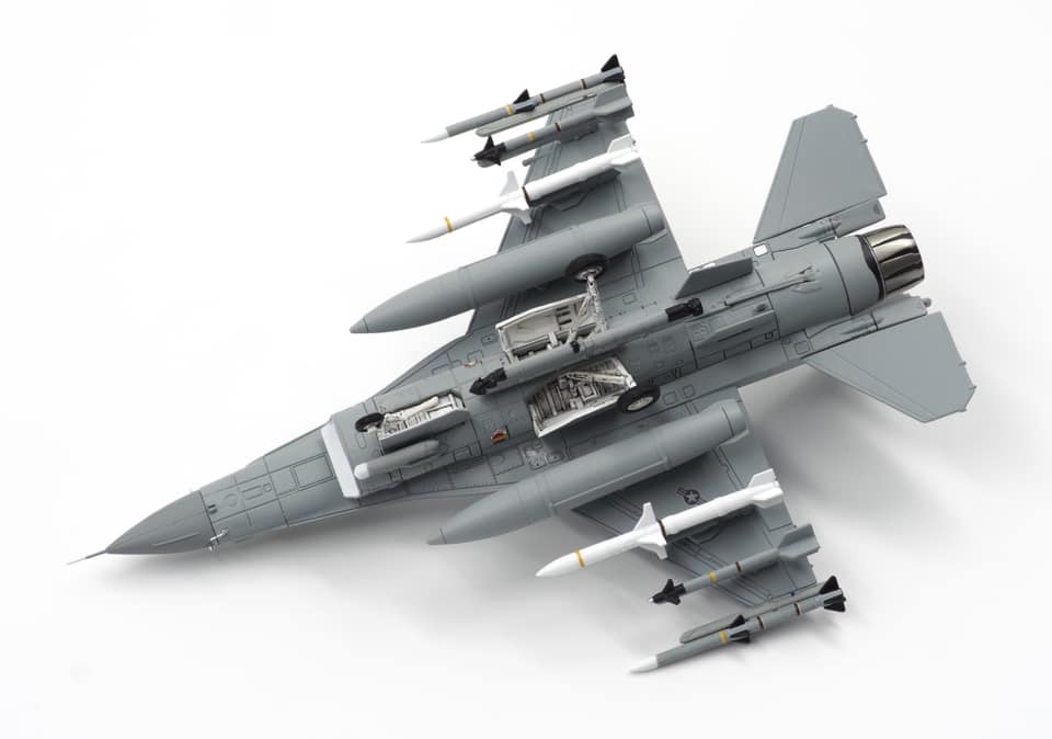 Calibre マイケル ゲッツィ中佐機 アメリカ空軍 マイケル ゲッツィ中佐機 Wings 99年5月 店頭受取対応商品 コソボ紛争時 ユーゴmig 29撃墜 99年5月 F 16c ブロック50c 第77戦闘飛行隊 第77戦闘飛行隊 91 0353 1 72 21年3月6日発売 Calibre Wings カリバー Calibre マイケル ゲッツィ中佐機 アメリカ空軍 マイケル ゲッツィ中佐機 Wings 99年5月 店頭受取対応商品 コソボ紛争時 ユーゴmig 29撃墜 99年5月 F 16c ブロック50c 第77戦闘飛行隊 第77戦闘飛行隊 91 0353 1 72 21年3月6日発売 Calibre Wings カリバー