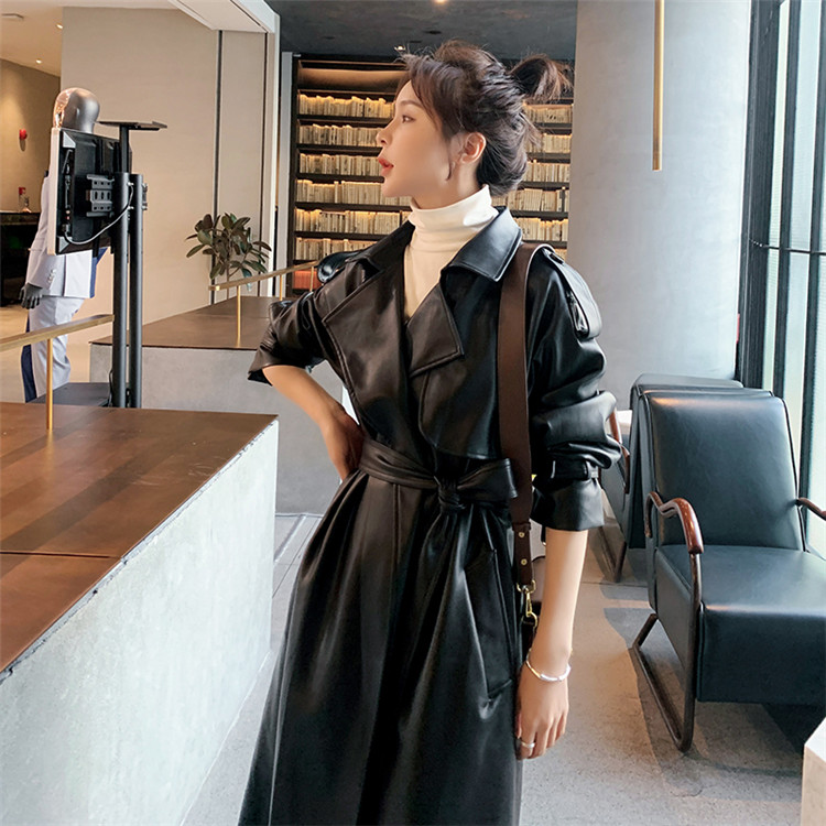 一点物✨極美品✨ラムレザー ロングコート 花柄 飾りボタン 大きいサイズ XL 一点物✨極美品✨ラムレザー ロングコート 花柄 飾りボタン