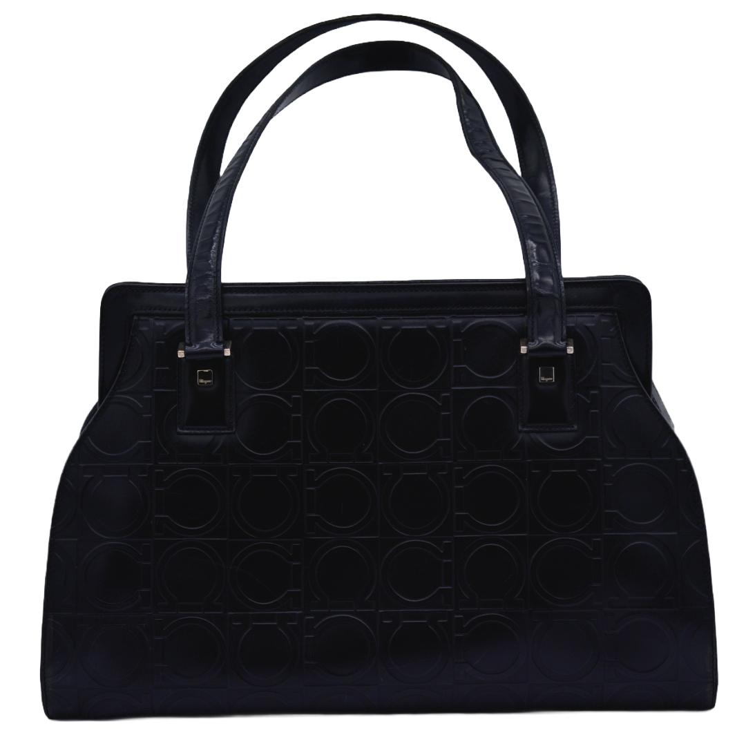 高級　サルヴァトーレフェラガモ　ハンドバッグ　フィアンマ　パンチング　2way 極 美品 Salvatore Ferragamo サルヴァトーレフェラガモ