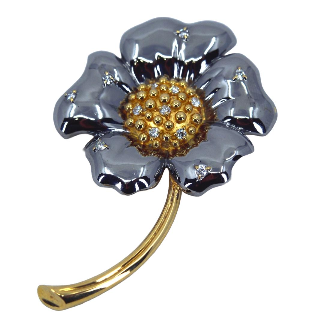 René 花モチーフ ブローチ クリスタル付き René 花モチーフ ブローチ クリスタル付き René 花モチーフ